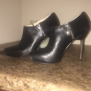 Michael Kors pointed toe leather heel booties!!!